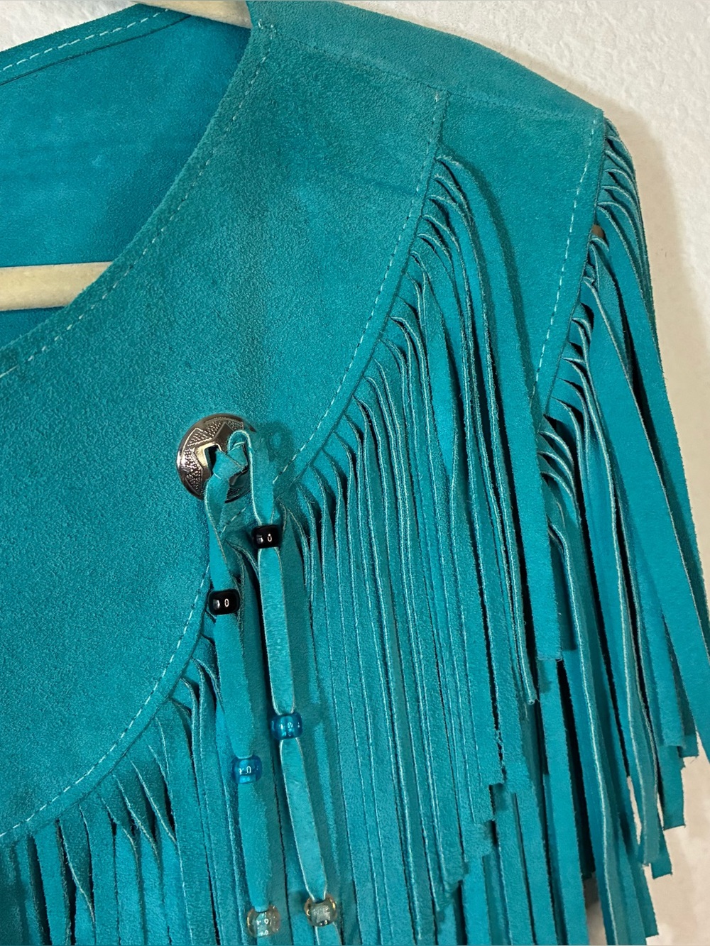 VINTAGE  HB TURQUOISE LEATHER FRINGE PONCHO - Picture 2 of 9